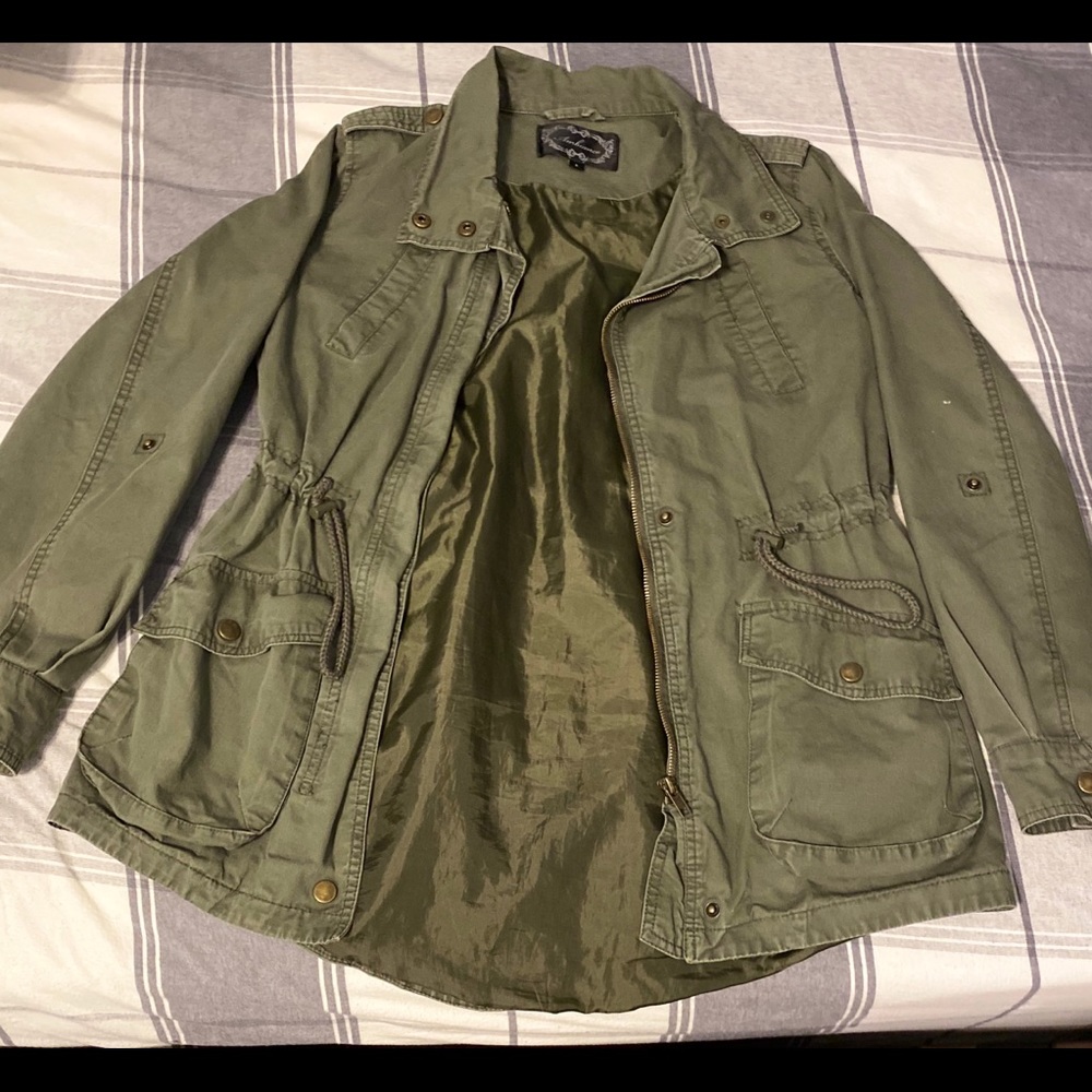 Ambiance foliage green coat
